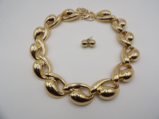 EARRINGS & CHAIN NECKLACE SET