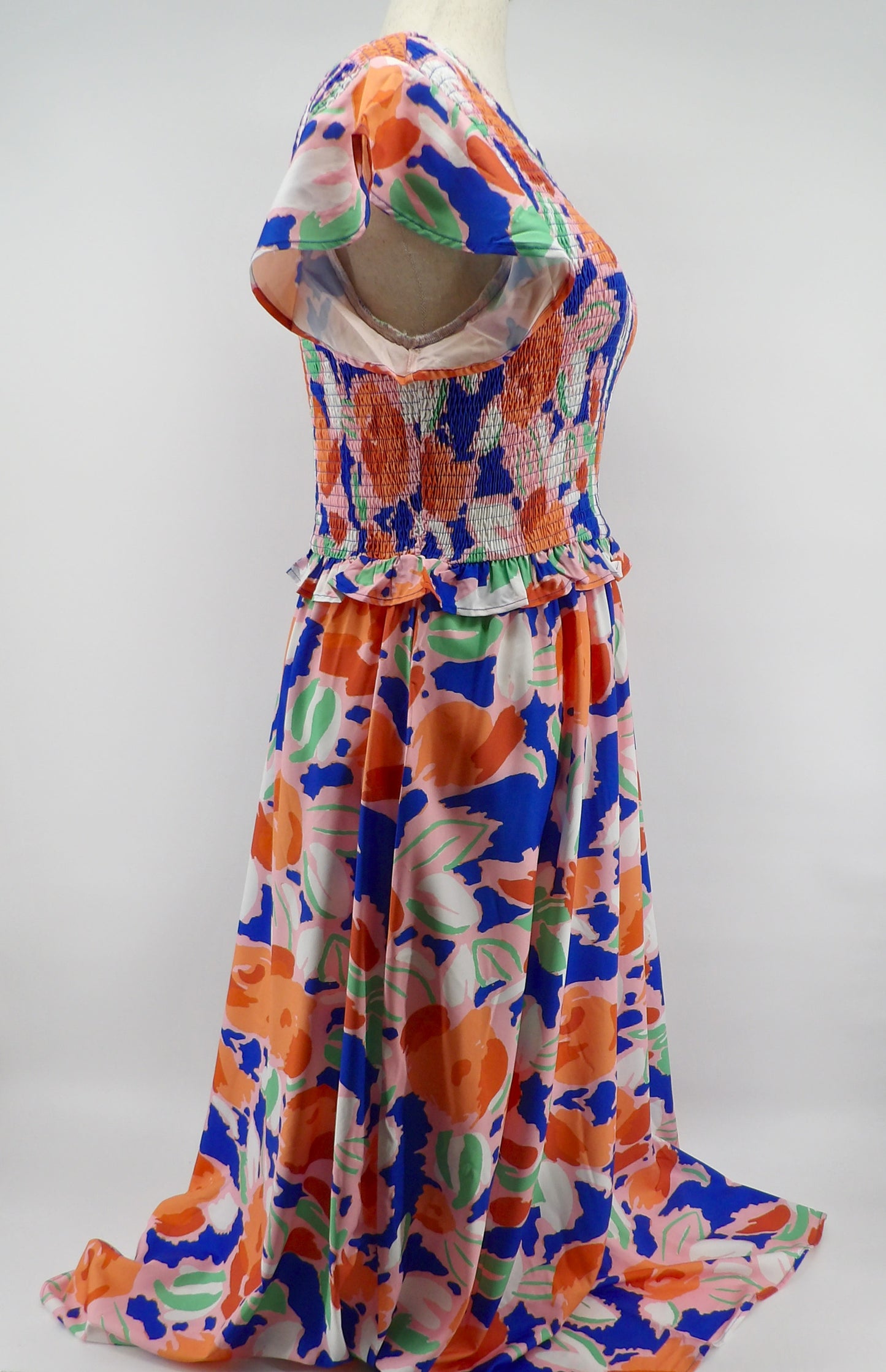CURVY SMOCK FLORAL MAXI DRESS