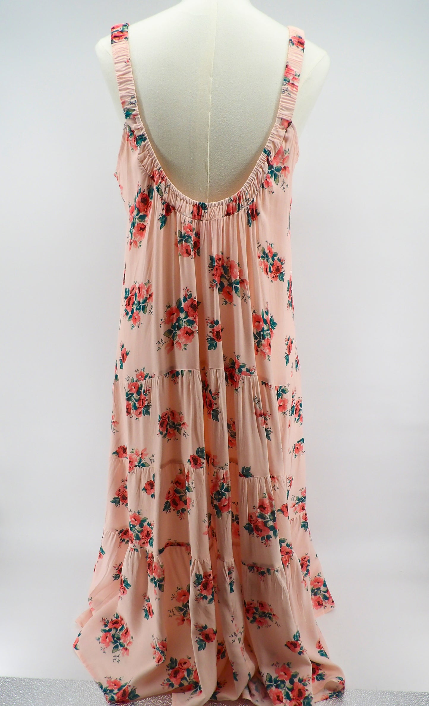 OPEN BACK FLORAL MAXI DRESS