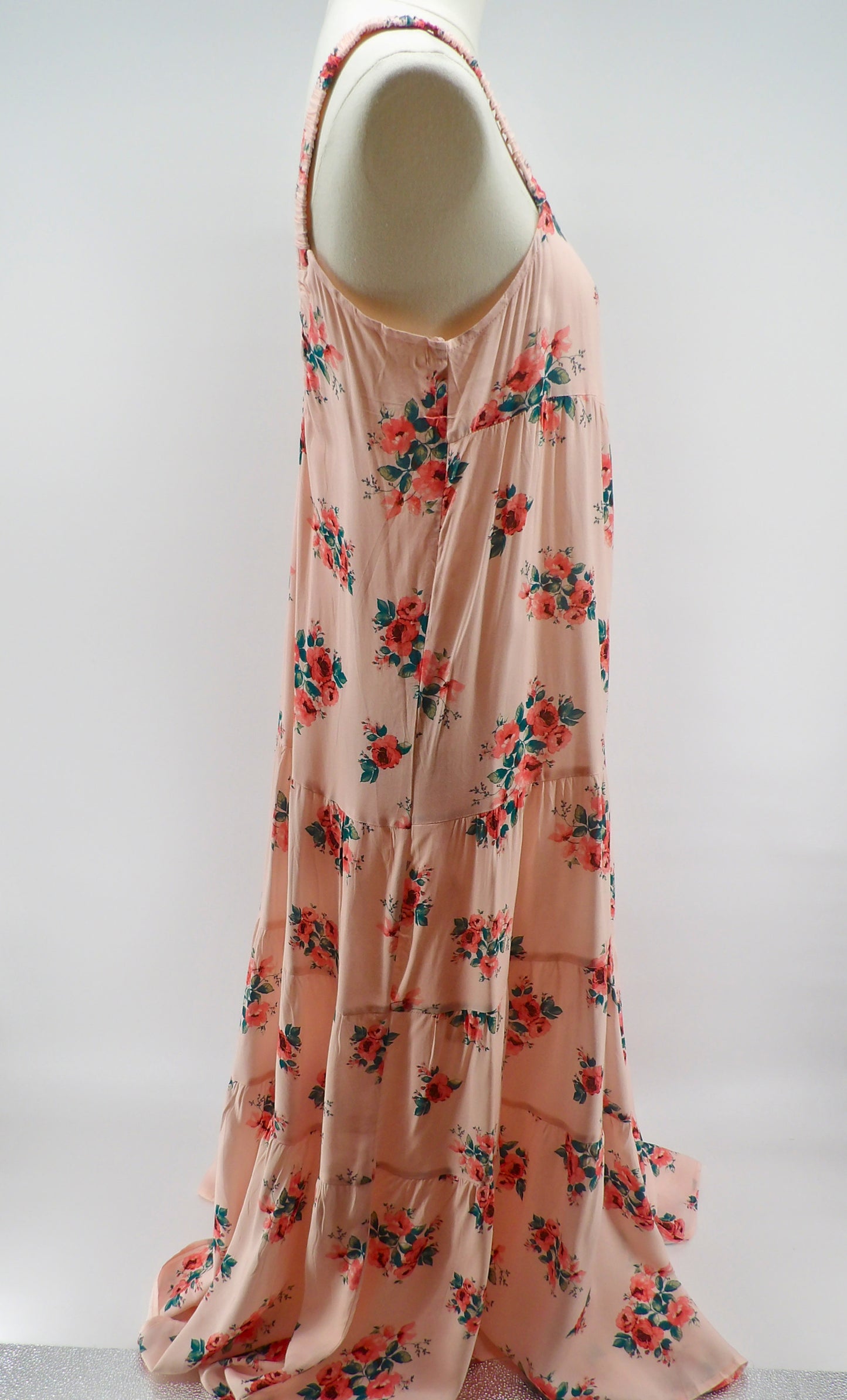 OPEN BACK FLORAL MAXI DRESS